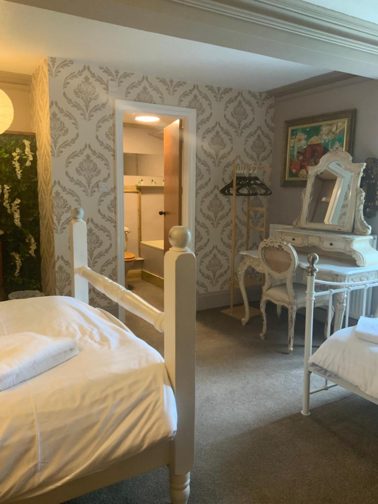 Hotel The White House Sennybridge Zimmer foto